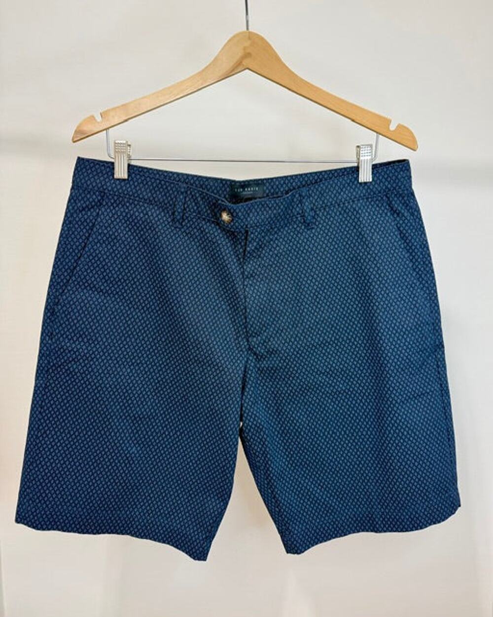 Ted Baker London Men’s Cotton Chino Navy Geometric Shorts – 34R